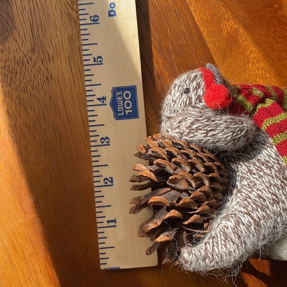 Pottery Barn Knitted Holiday Squirrel Holding a Real Pinecone Ornament🐿 - Picture 9 of 11
